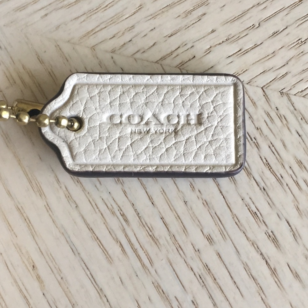 LAST ONE‼️Coach Stone Ivory Wristlet - Picture 4 of 11